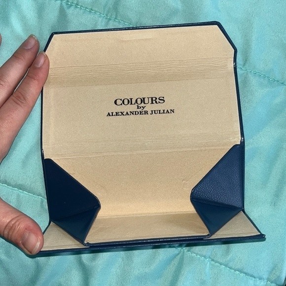 Glasses Case Colors by Alexander Julian - Picture 5 of 7